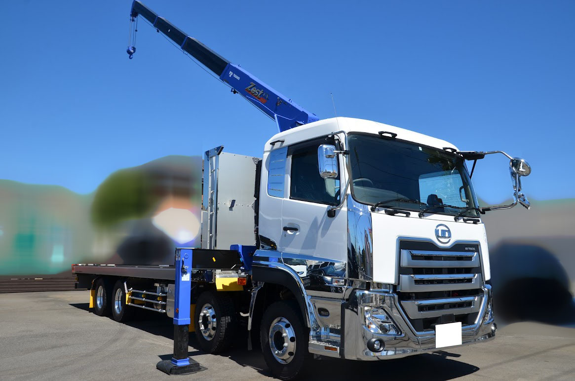 クレーン付きセフティローダ　UDトラックス　４軸低床